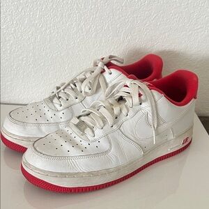 Nike Low-Top Sneakers in White and Red Size 9.5